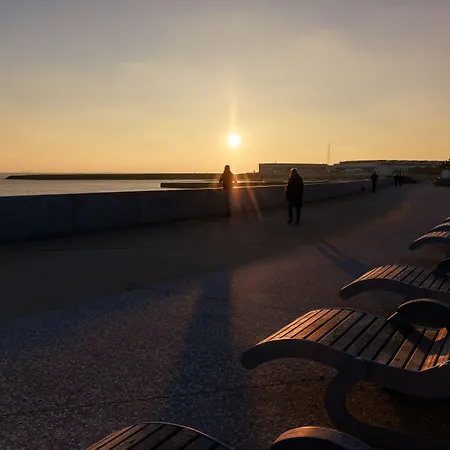 Logis Le Rochelois Hotel 3*