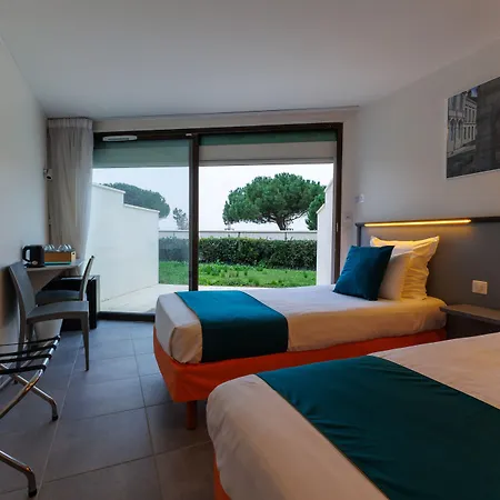 Logis Le Rochelois 3*