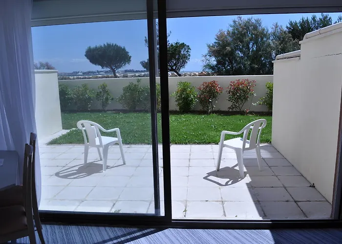 Hotel Logis Le Rochelois