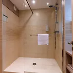 Logis Le Rochelois Hotel 3*
