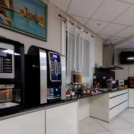 Hotell Logis Le Rochelois