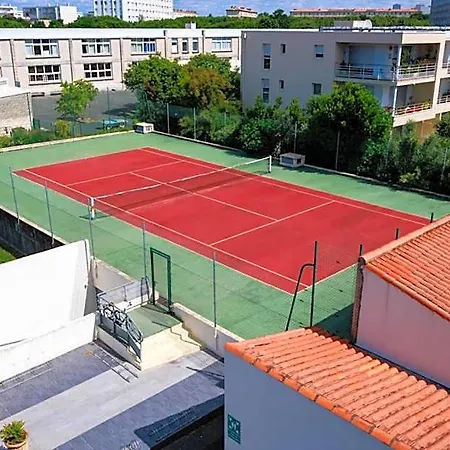 Hotell Logis Le Rochelois 3*