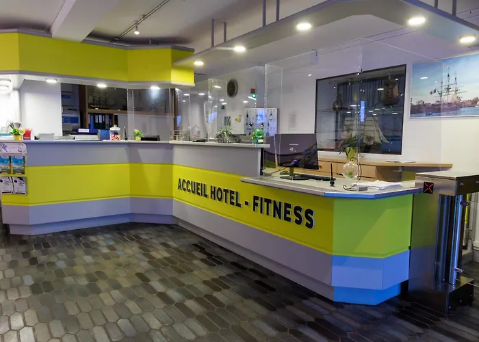 Szálloda Logis Le Rochelois 3*