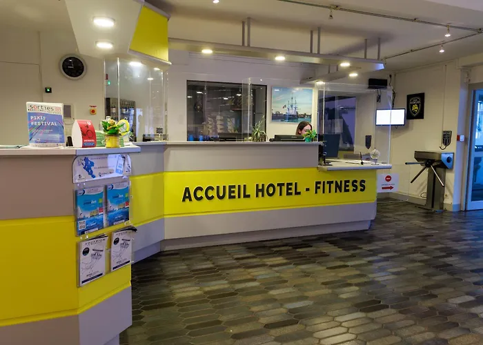 Szálloda Logis Le Rochelois 3*