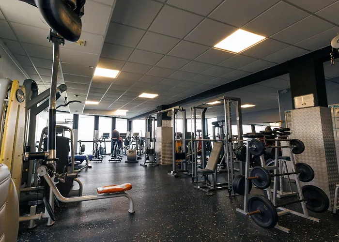 Logis Le Rochelois Hotel