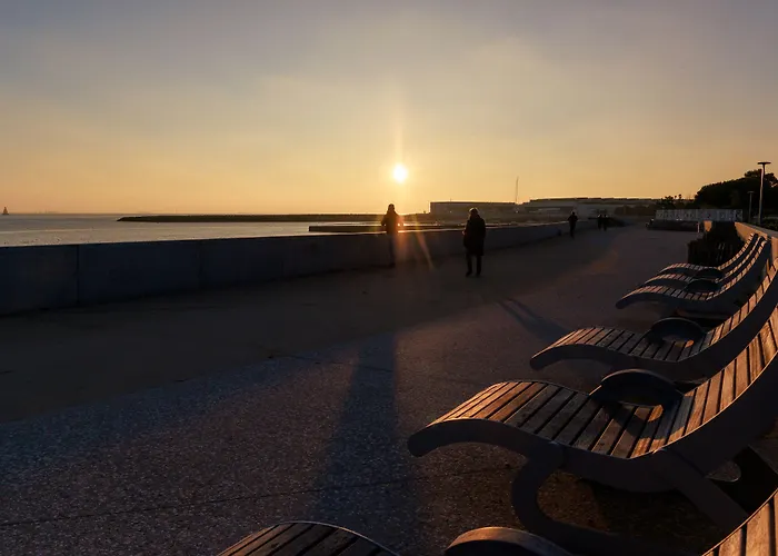 Logis Le Rochelois Hotel 3*