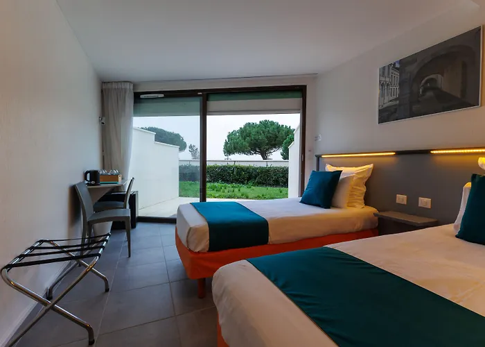 Logis Le Rochelois 3*